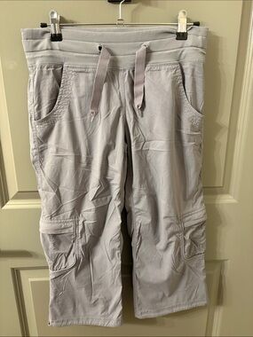 Lululemon Women’s Gray Capris with Drawstring Dance Studio Camp Crop